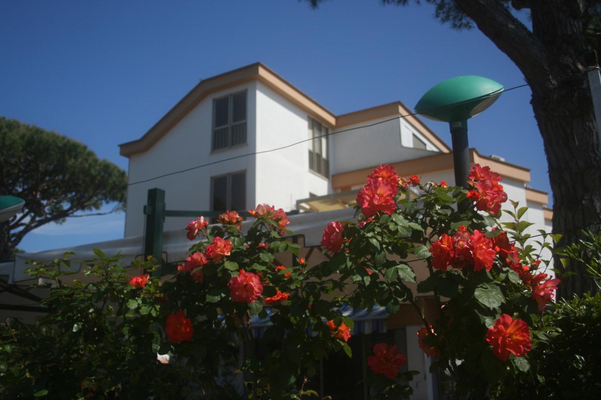 Hotel Anna Terracina Kültér fotó