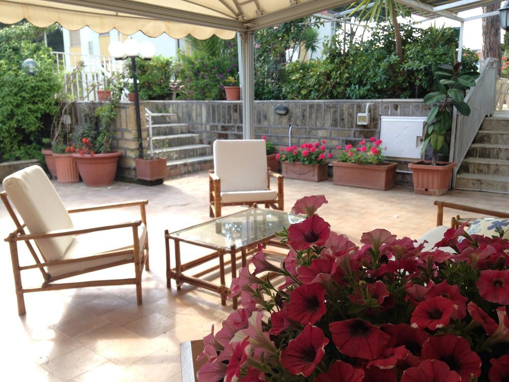 Hotel Anna Terracina Kültér fotó