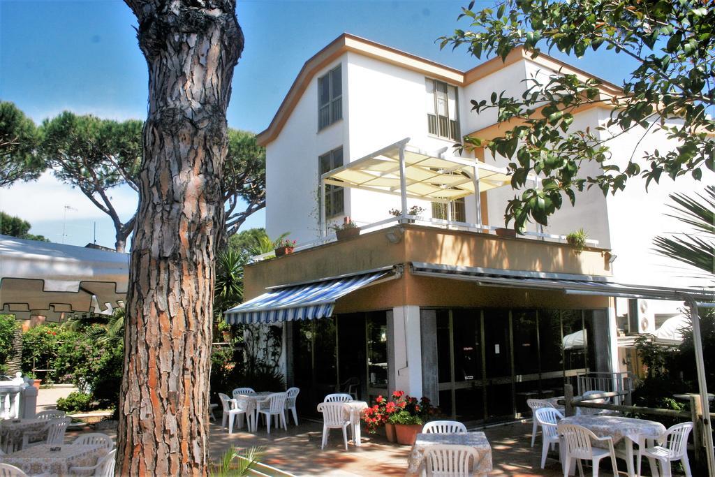 Hotel Anna Terracina Kültér fotó
