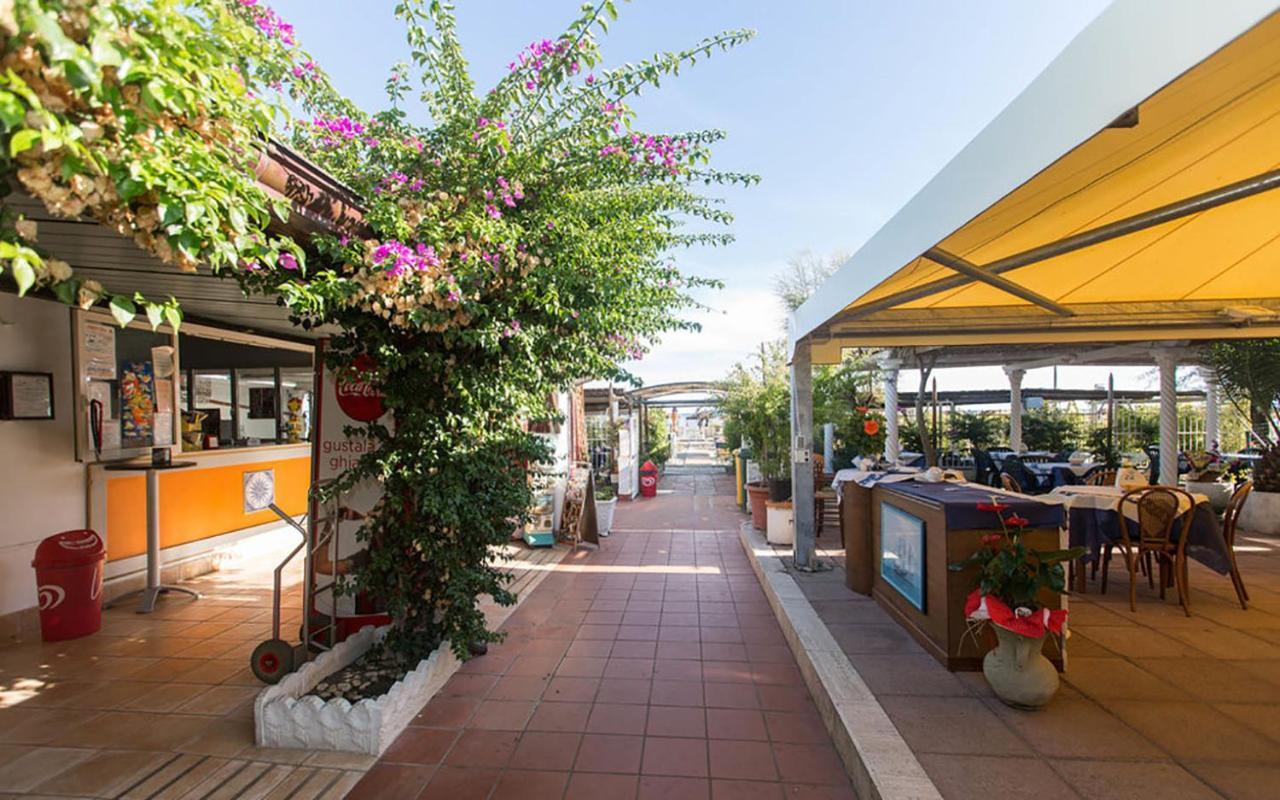 Hotel Anna Terracina Kültér fotó